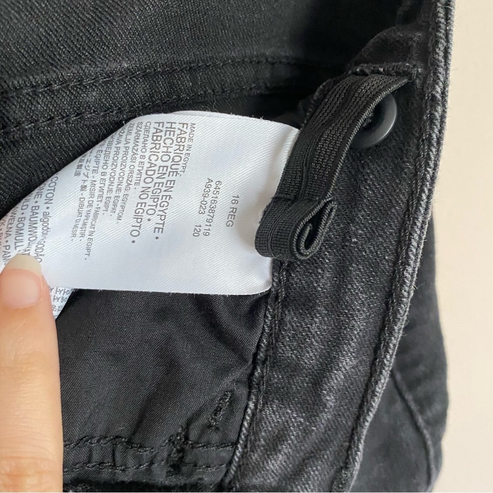 Levi’s High Rise Bike Short - Picture 5 of 7